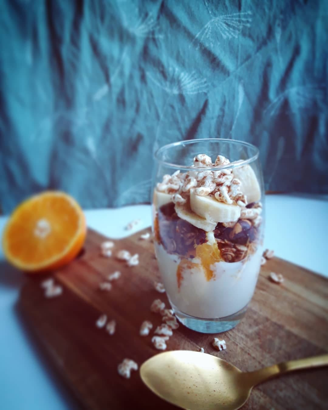Yoghurt sinaas granola glaasje