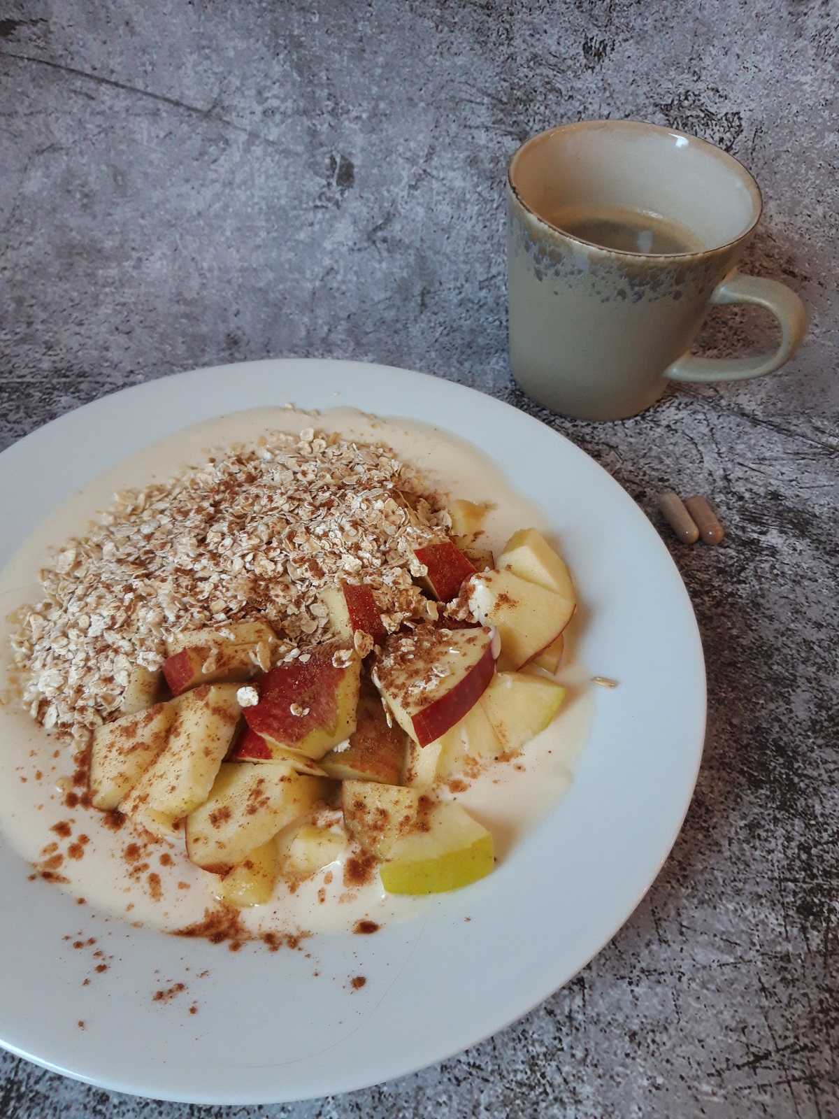 Yoghurtbowl - appel - havermout - kaneel