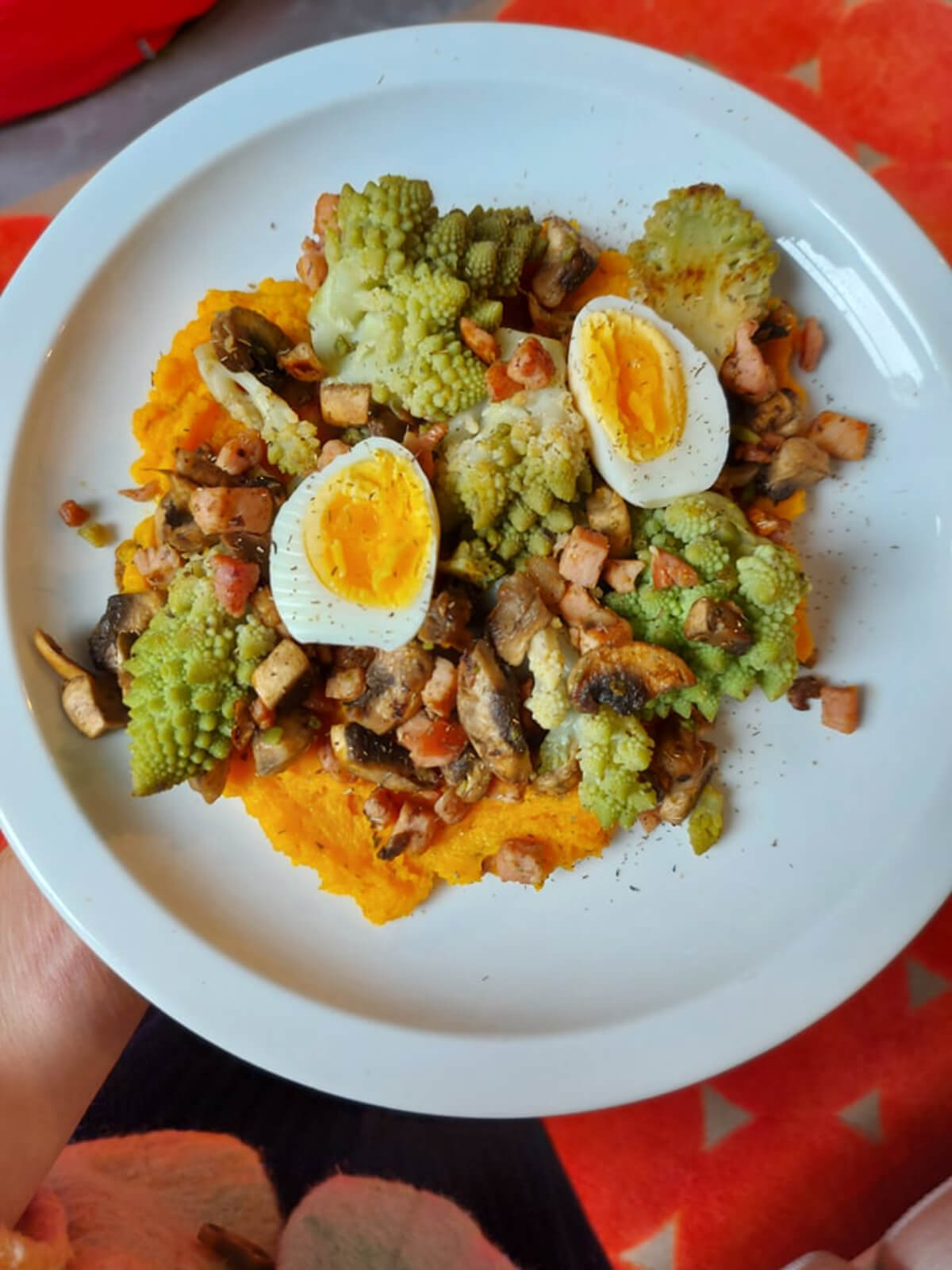 Pompoenpuree met paddenstoelen en spekjes