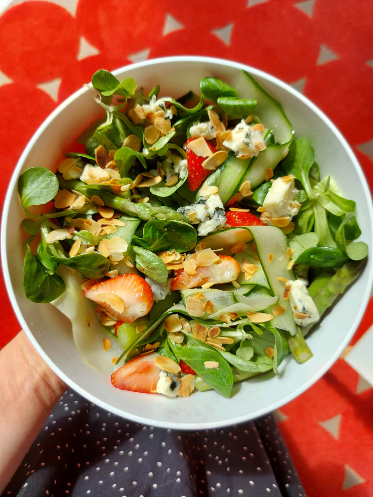 Salade met aardbeien en roquefort