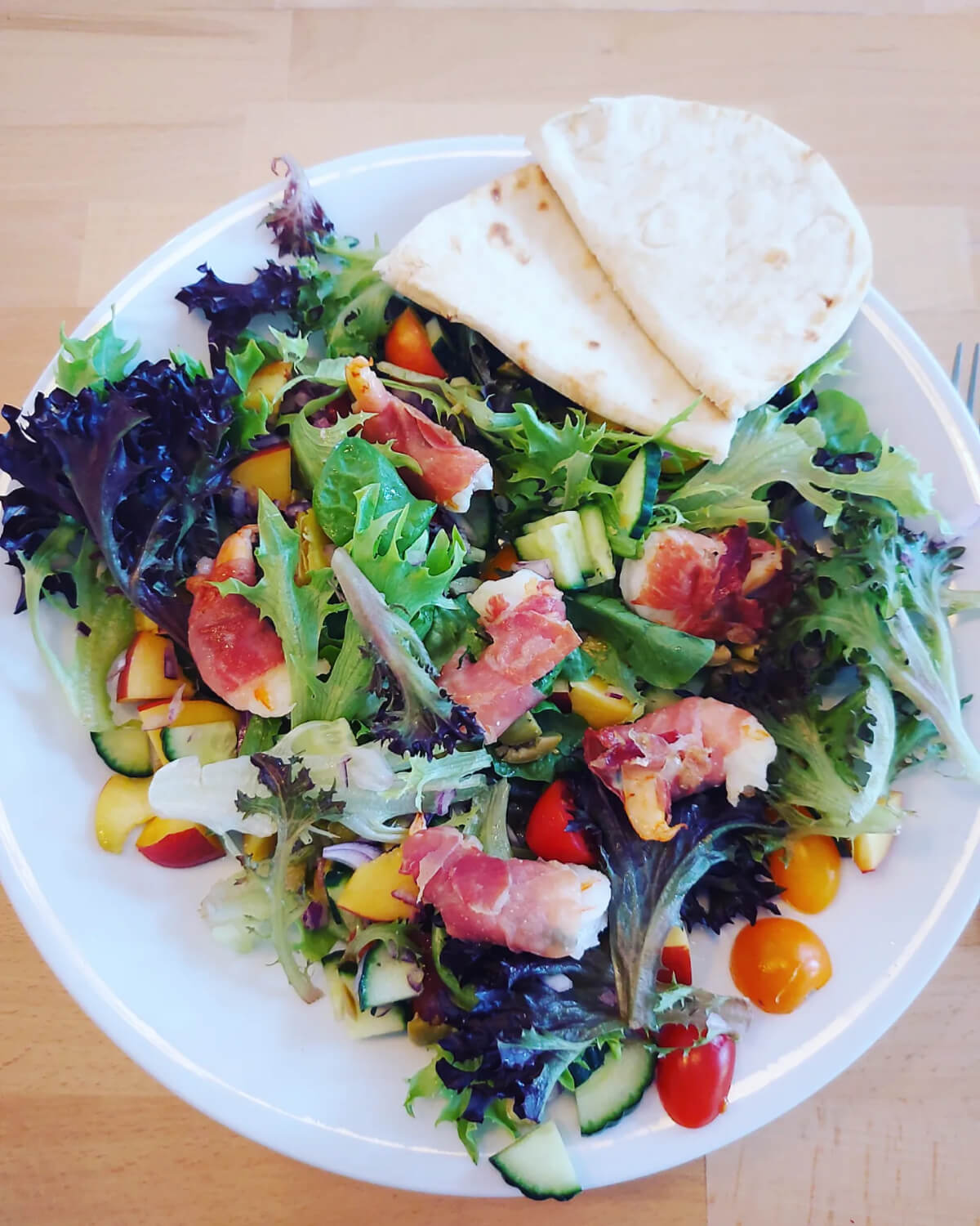 SURF & TURF SALADE MET NECTARINE 😍😍
